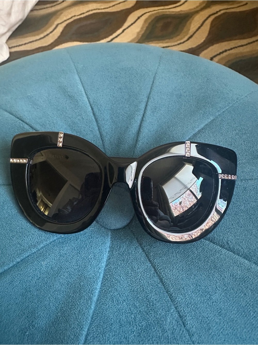 Vintage Vera Wang sunglasses